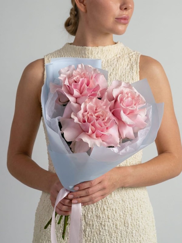 Buchet de 3 trandafiri francezi „Sorbet”