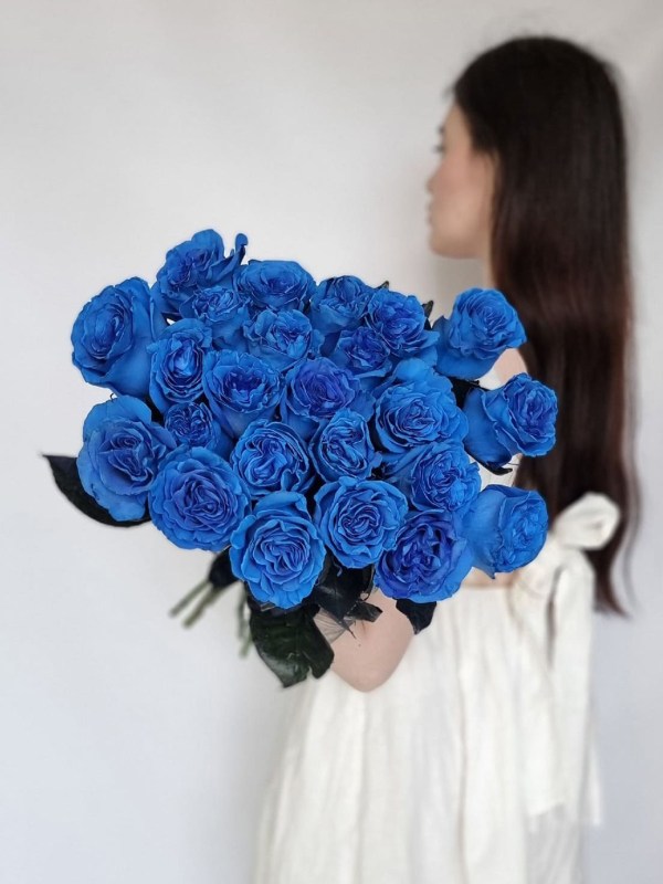 Buchet de 25 de trandafiri albastri