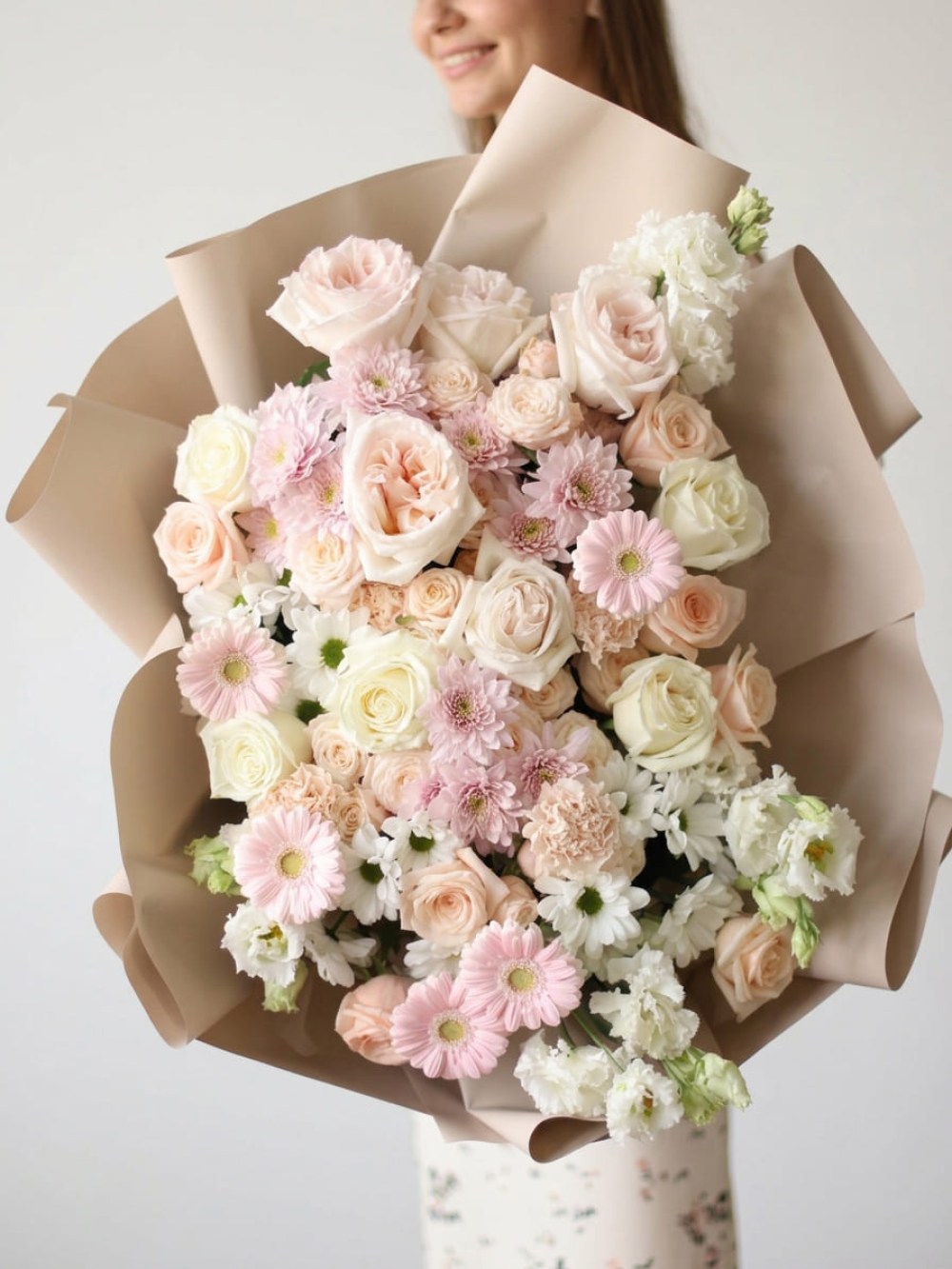 Buchet mare de designer în tonuri crem