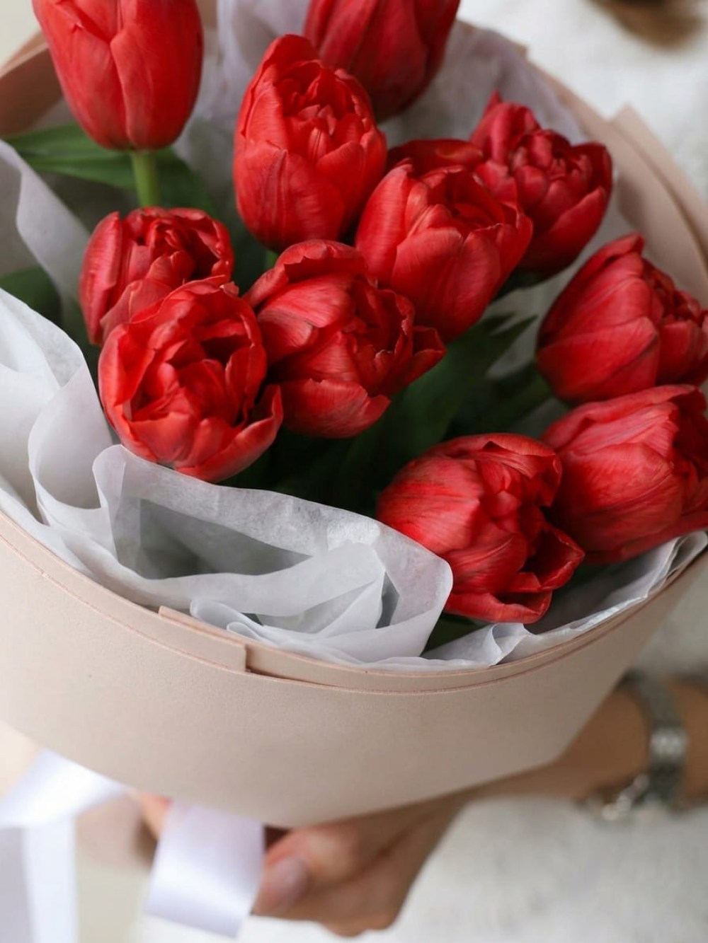 Bouquet of 11 red tulips