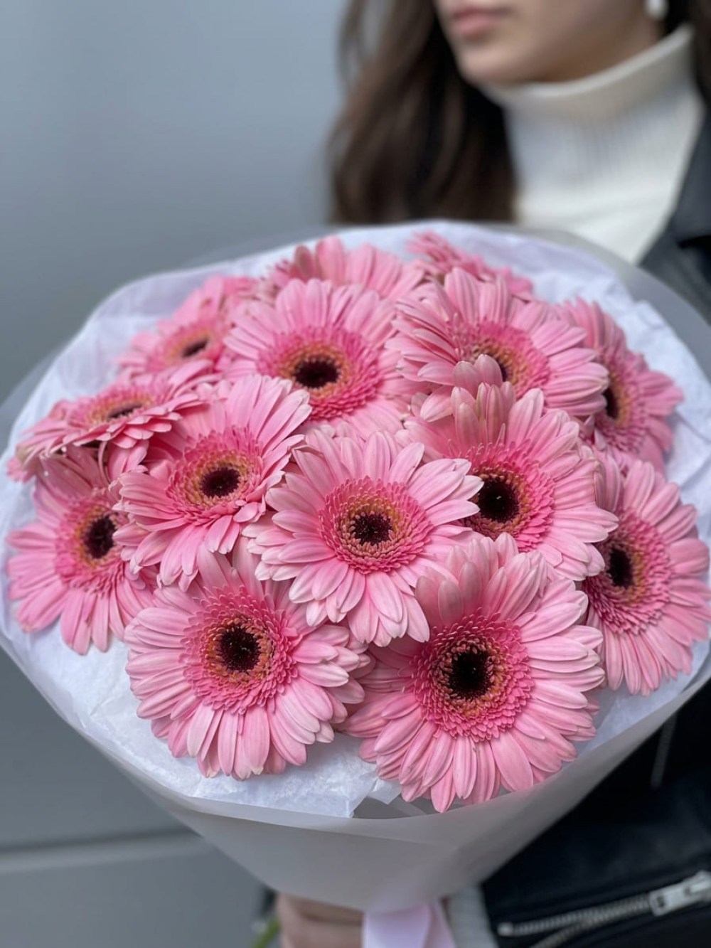 Buchet de 15 germini roz în ambalaj mat