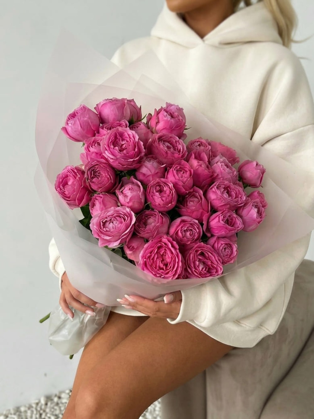 Buchet de 7 trandafiri roz spray Lady Bombastic