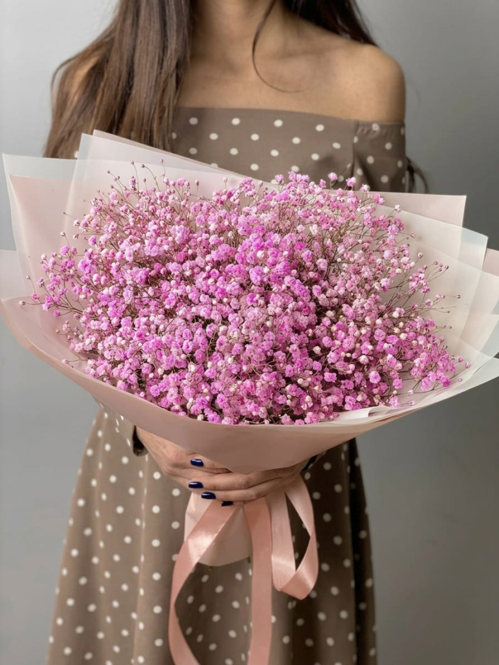 Bouquet of 7 branches of premium pink gypsophila in powder packaging