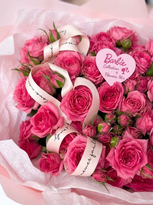Buchet de 9 trandafiri spray Dimensiuni roz
