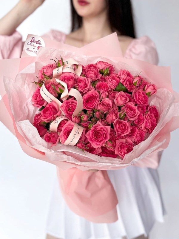 Buchet de 9 trandafiri spray Dimensiuni roz
