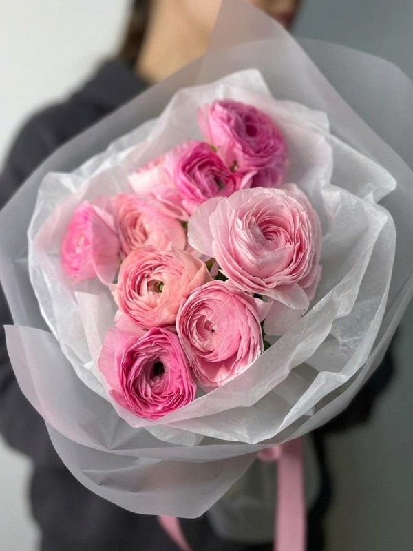Buchet de 9 ranunculus roz