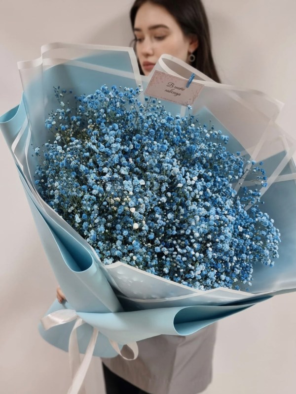 Buchet premium de gypsophila albastru din 11 ramuri