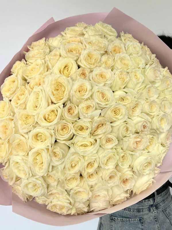Buchet de 101 trandafiri premium bujor