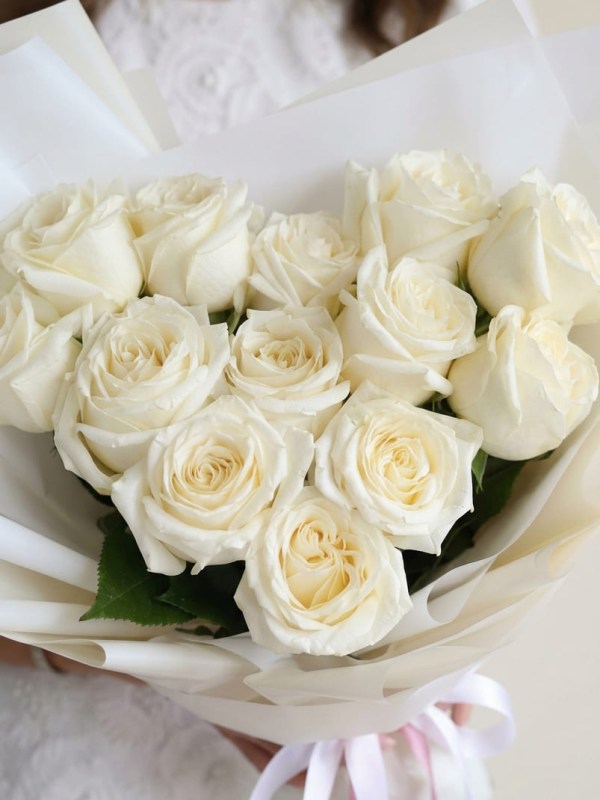 Buchet de 13 trandafiri premium Candlelight
