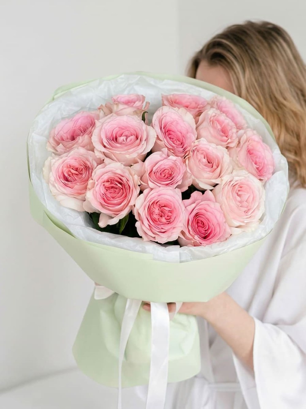 Buchet de 15 trandafiri Kenya roz moale