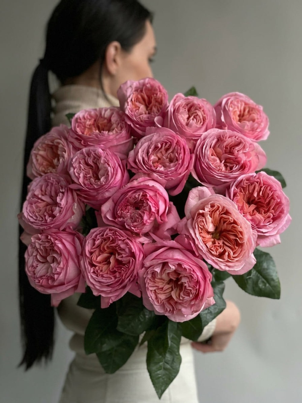 Bouquet of 15 Pink Expression garden roses tied with ribbon