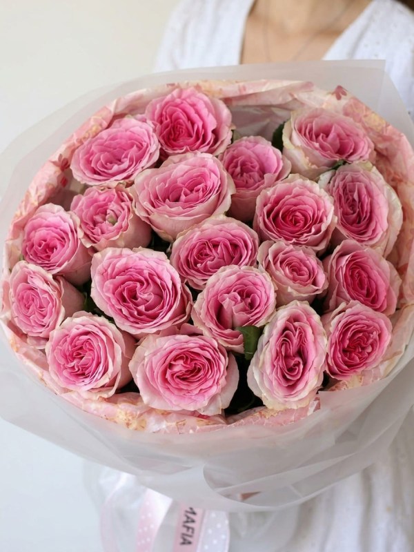 Buchet de 19 trandafiri roz Kenya premium