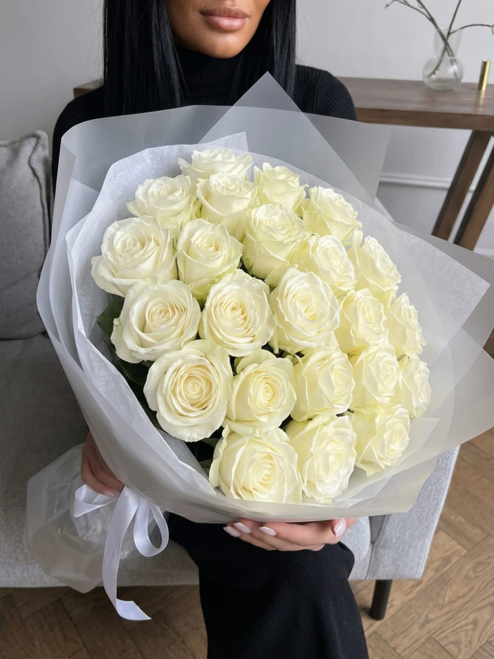 Bouquet of 25 white roses in light wrapping