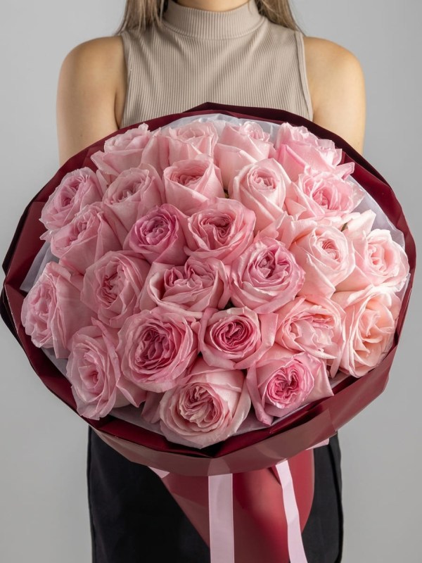 Buchet de 25 de trandafiri tip bujor Pink O'Hara Premium