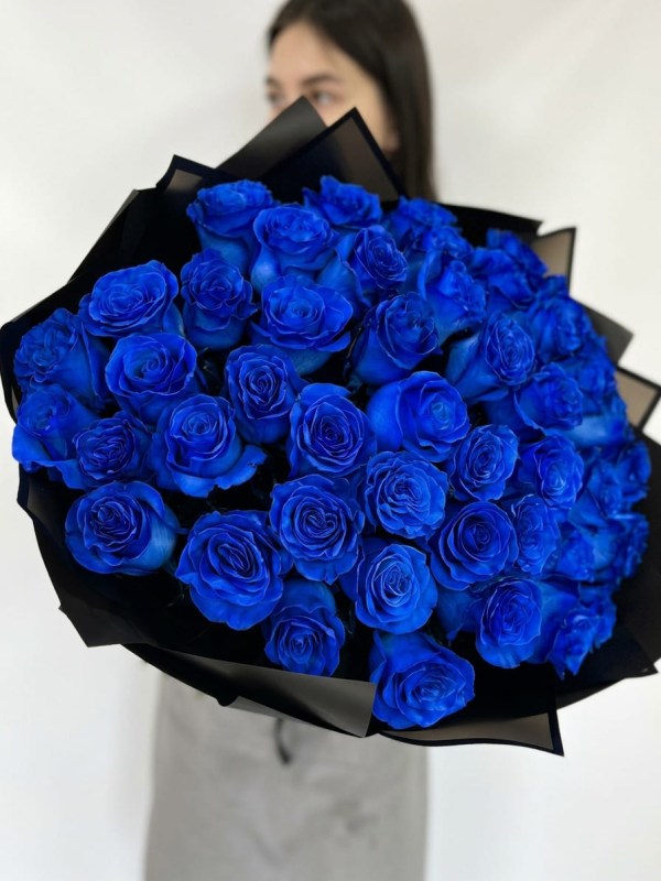 Buchet de 41 de trandafiri albastri Mondial Blue