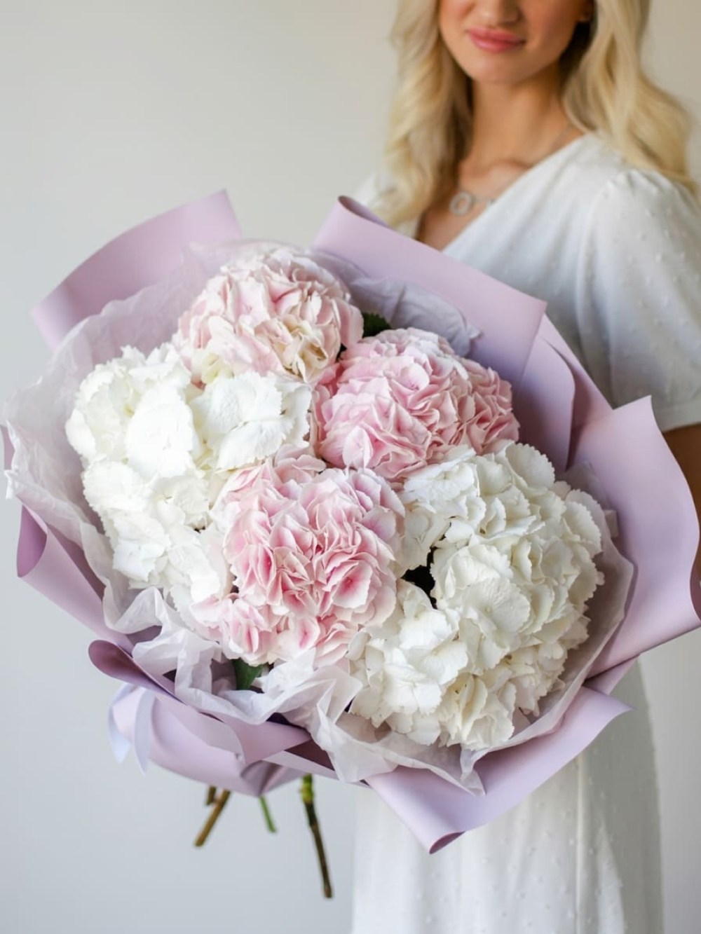 Buchet de 5 hortensii albe si roz