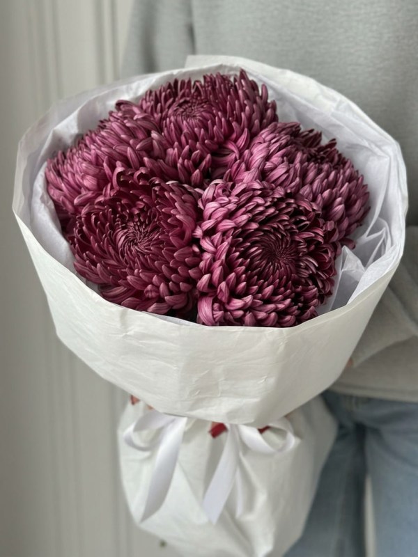 Buchet de 5 crizanteme mov Bigudiuri