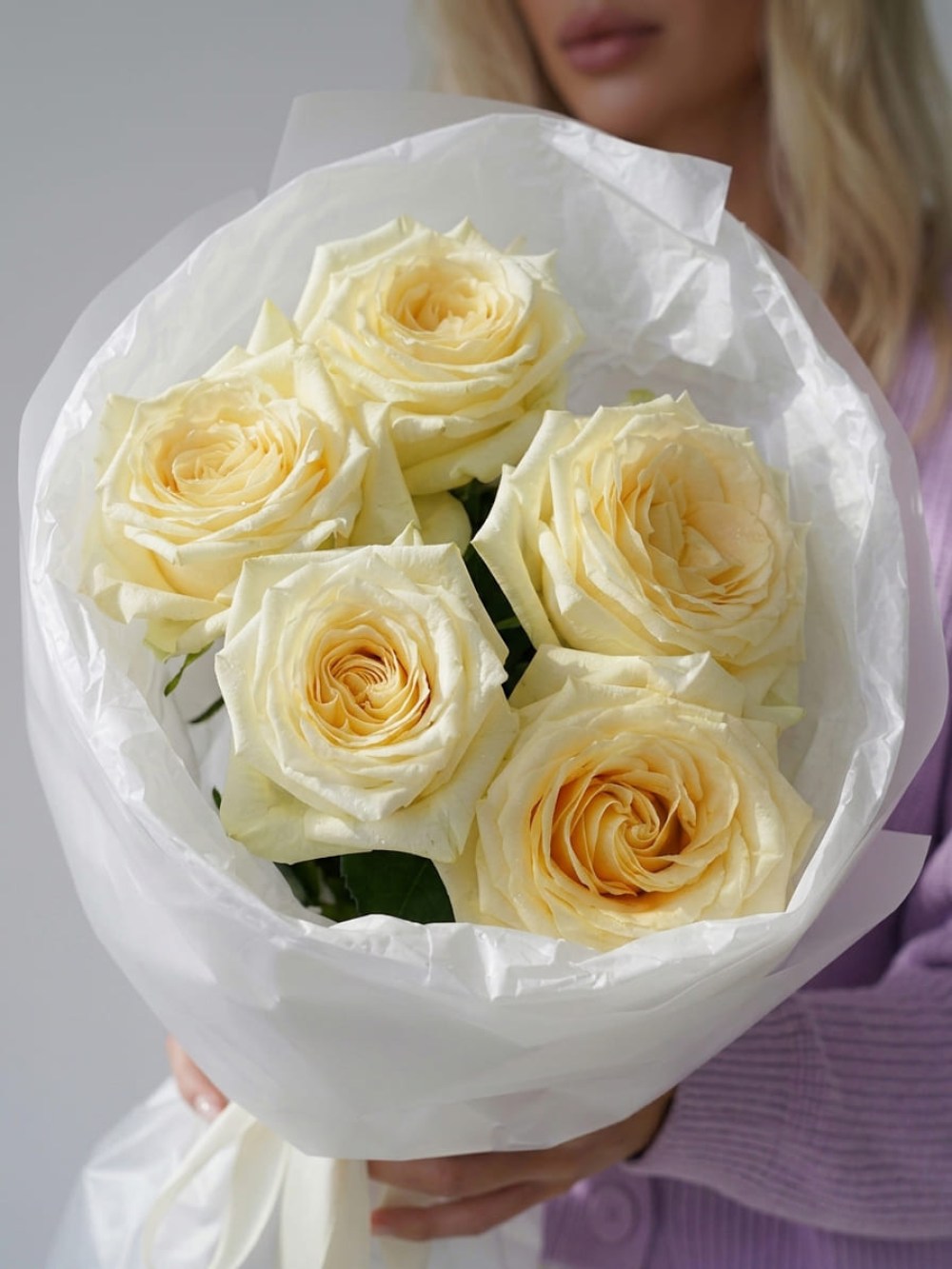 Buchet de 5 trandafiri Candlelight