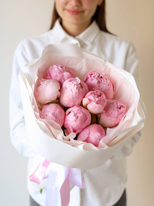 Buchet de 9 bujori Sarah Bernhardt