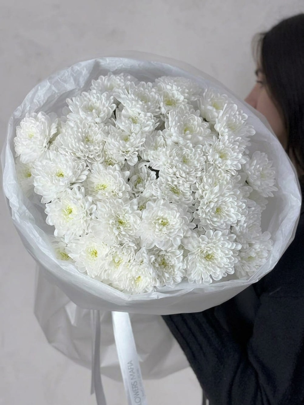 Bouquet of 9 branches of white spray chrysanthemum Altai