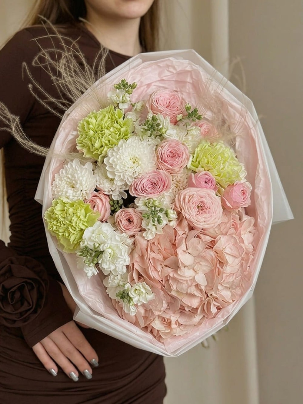 Buchet delicat de designer cu hortensie pudrată