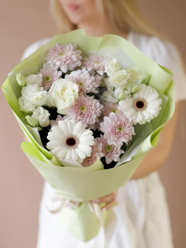 Buchet mixt delicat cu germina