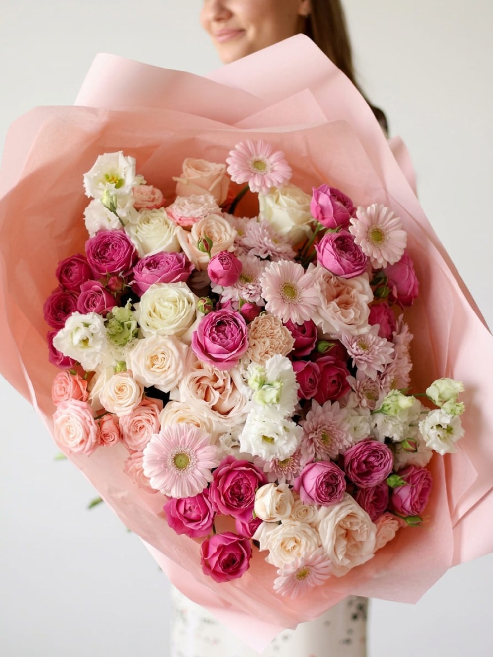 Buchet luxuriant de designer în tonuri de roz