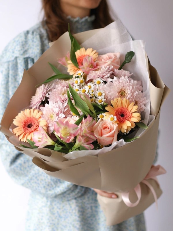 Buchet mixt cu hermini in culori pastelate